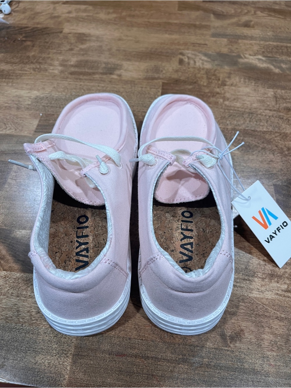 Vayfio Women’s Pink Canvas Slip-On Shoes NWT